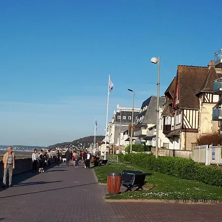 Le Spacieux A * Cabourg