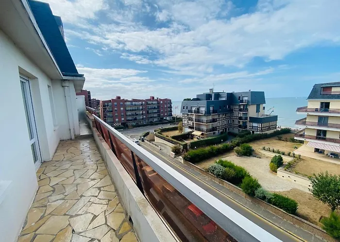 Апартаменты Le Spacieux A Кабур