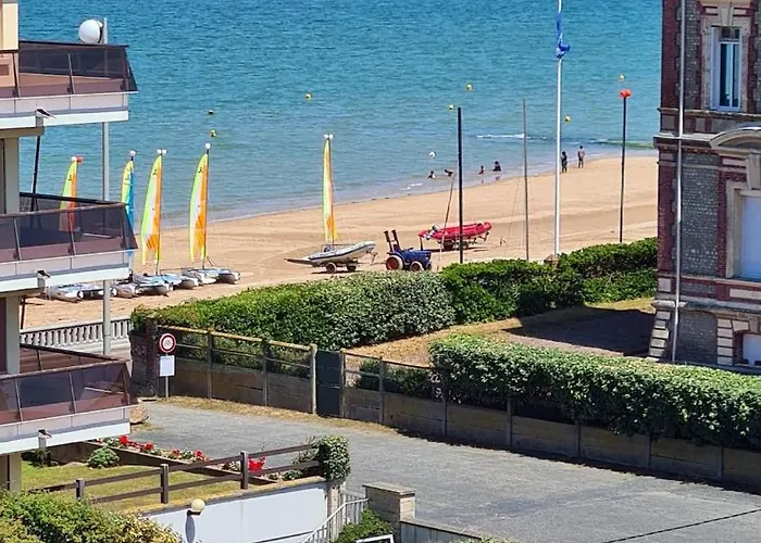 Le Spacieux A Апартаменты Кабур