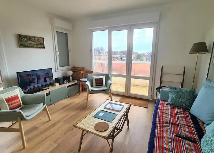 Апартаменты Le Spacieux A Кабур