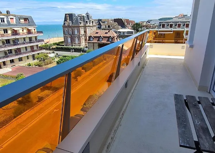 Le Spacieux A Апартаменты Кабур